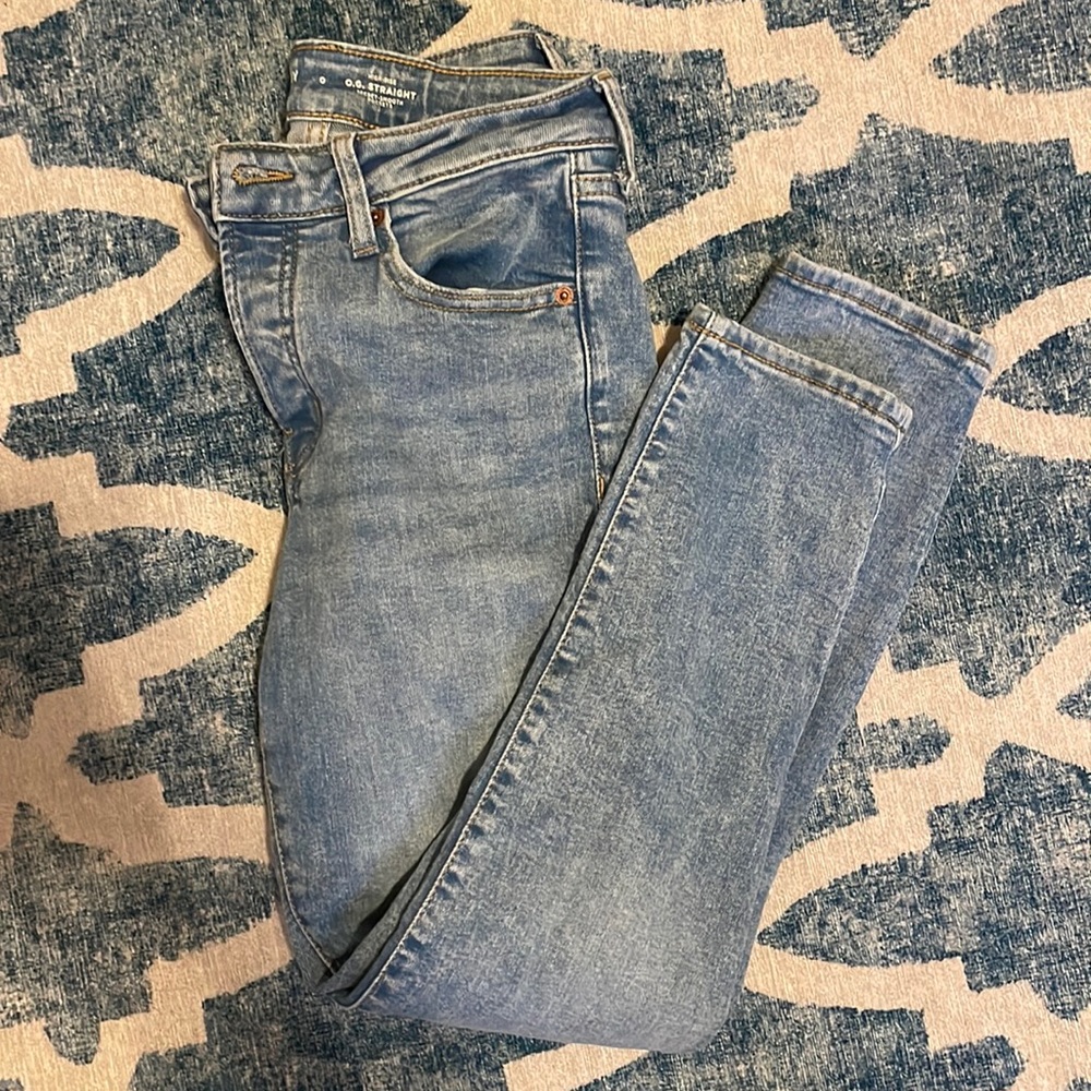 Light wash jeans
